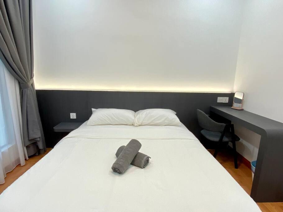 Hck10 Platino Projector /3min Walk Paradigm/sutera Jb Pangsapuri