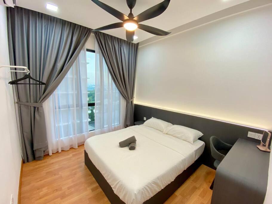 Pangsapuri Hck10 Platino Projector /3min Walk Paradigm/sutera Jb *