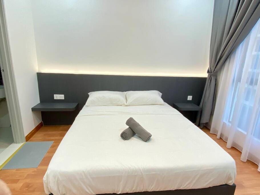 Hck10 Platino Projector /3min Walk Paradigm/sutera Jb Pangsapuri Johor Bahru